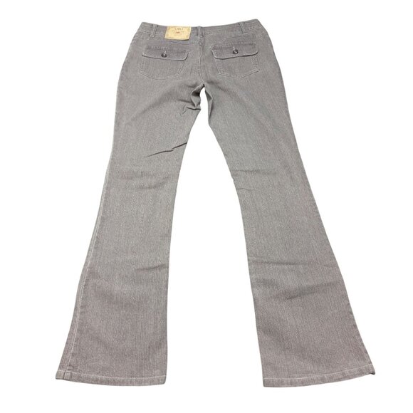 Cato Contemporary Womens Size 6 (31x32) Average Lower Rise Boot Cut Jeans Gray - Picture 2 of 14